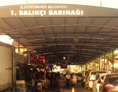 İzmir'de Gezilecek Yerler: Sığacık'ta Balıkçı Barınağı